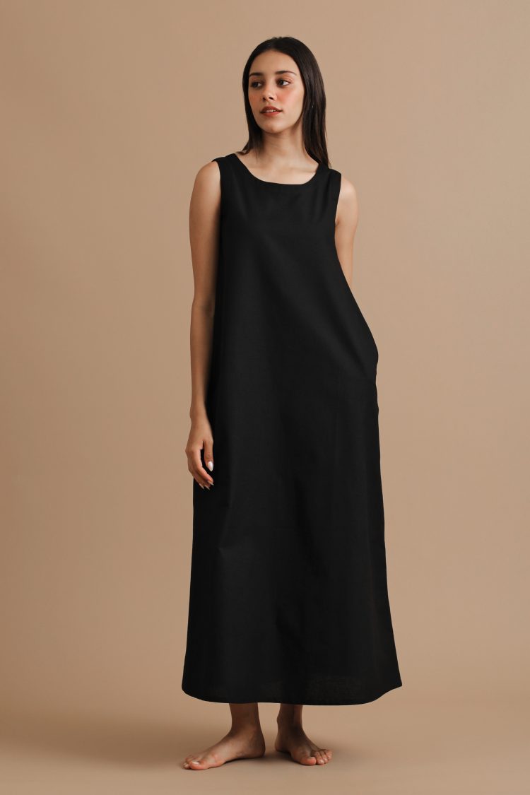 Long sleeveless maxi dress best sale